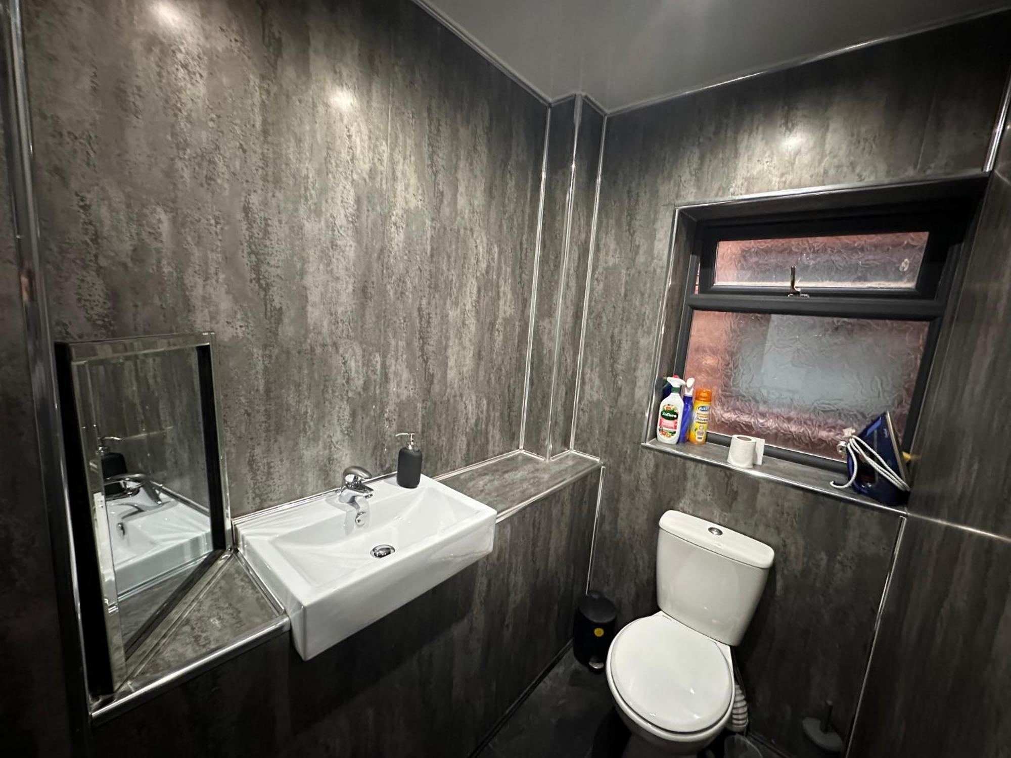 Spacious Double Near Train Station Birmingham Buitenkant foto